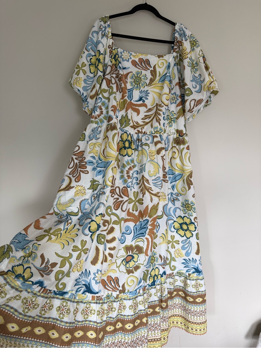LÉA Floral Multicolor Square Neck Puff Sleeve Smocked Maxi Dress Pockets Sz
3X